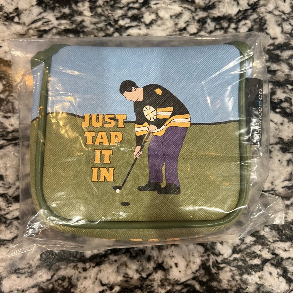 Magnetic mallet putter cover